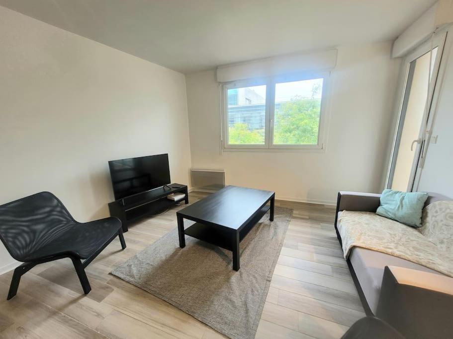 Apartment Appt T4 - Proche Arret L'europe Rouen