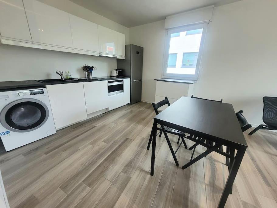 Apartment Appt T4 - Proche Arret L'europe *