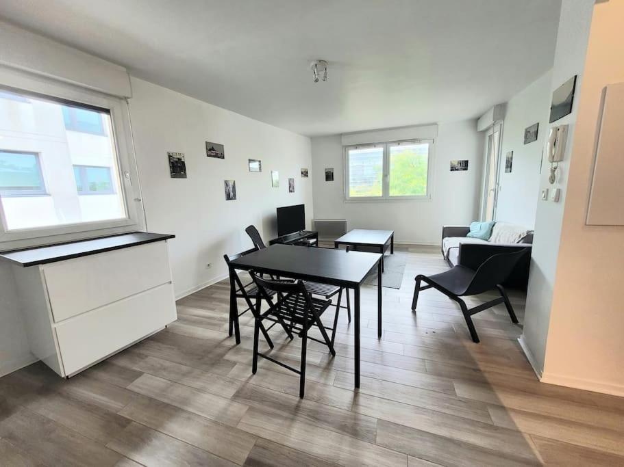 Apartment Appt T4 - Proche Arret L'europe Rouen